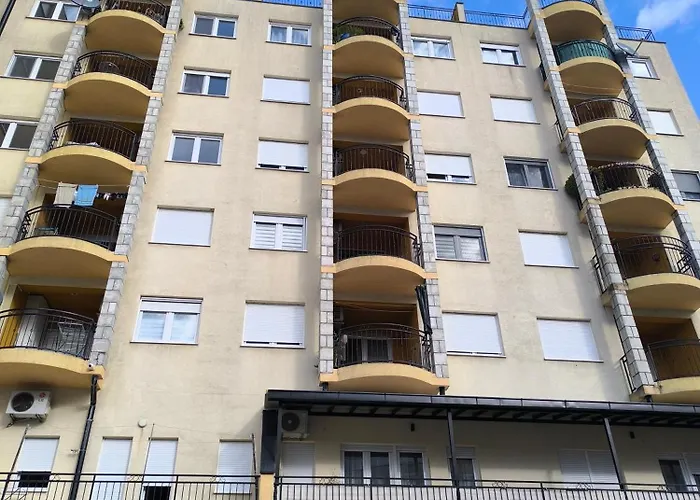 Apartment Suncana Oaza *